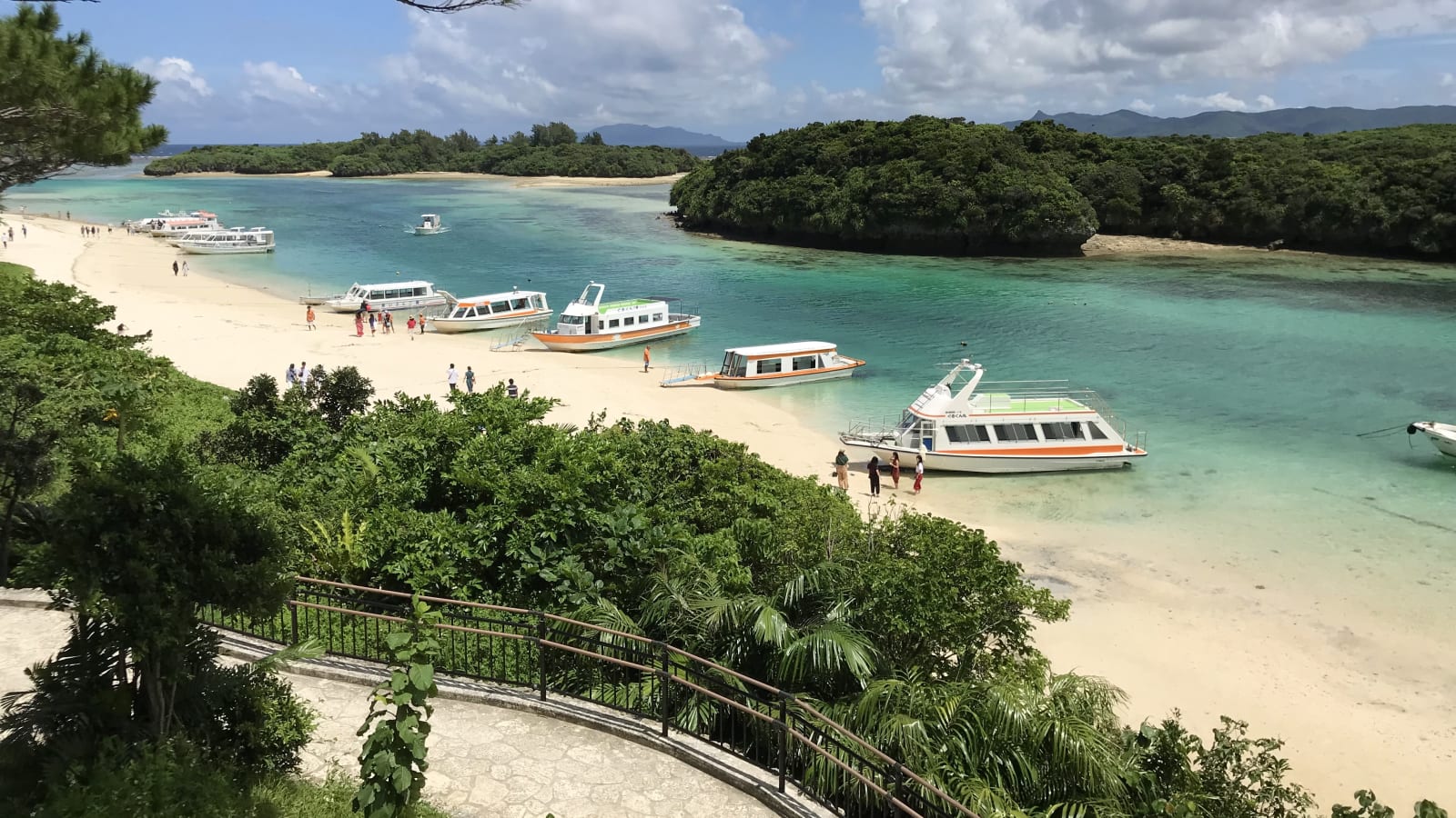 6-Hour Ishigaki Island Highlights Tour with Crafts and Kabira Bay