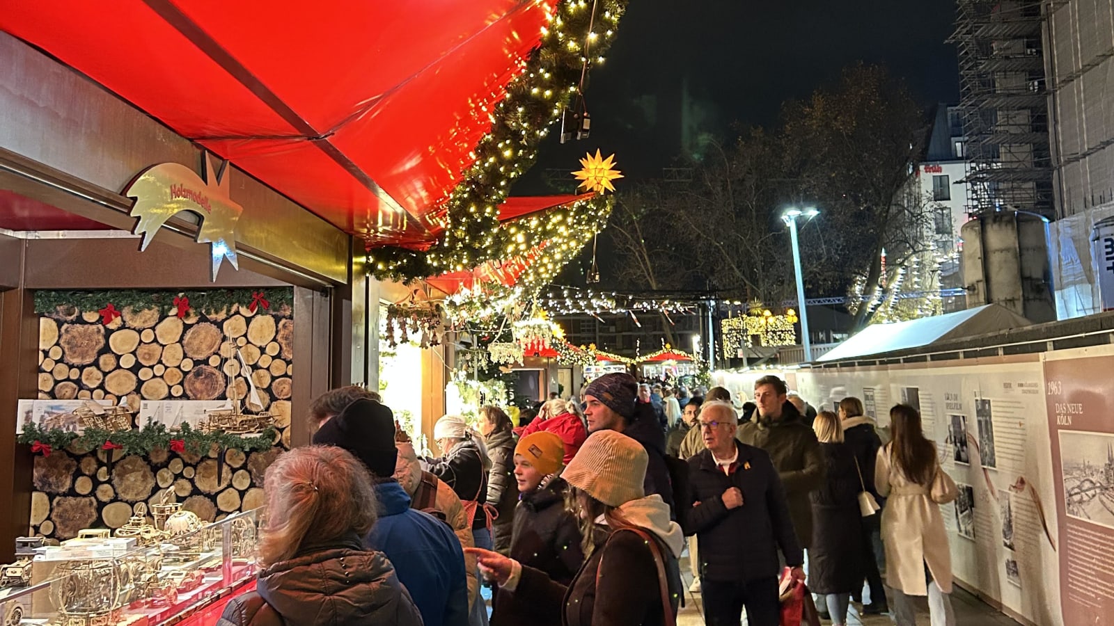 2-Hour Cologne Christmas Markets Tour with Mulled Wine and 3 Markets