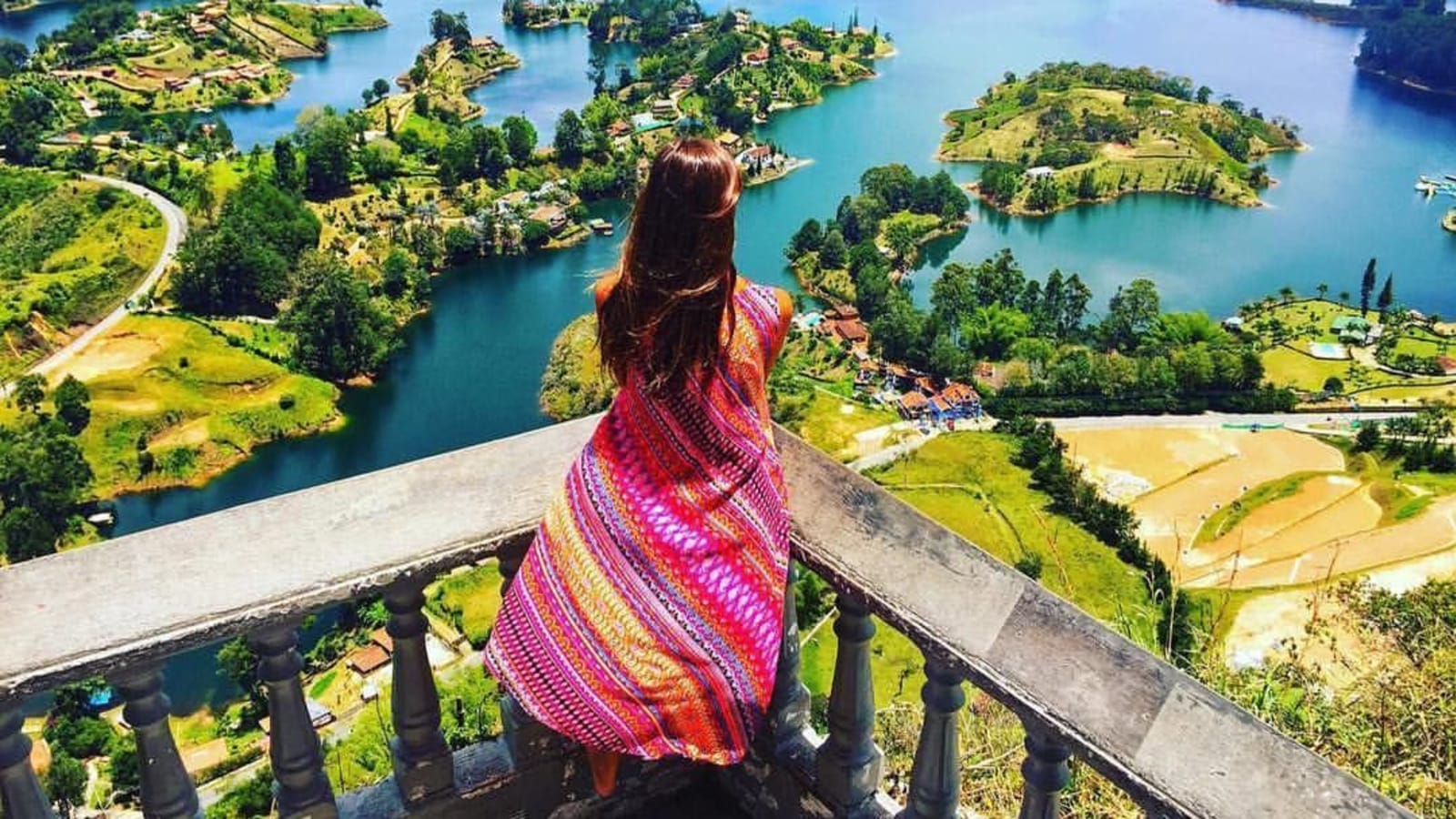 1-Day Guatapé Sightseeing Tour with La Piedra del Peñol