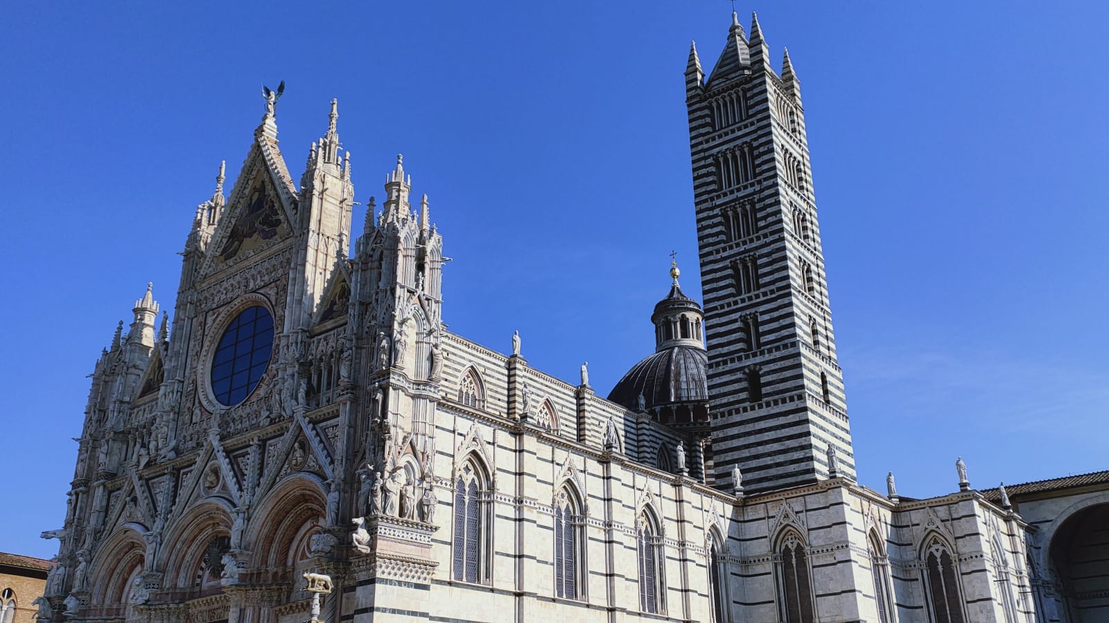2-Hour Siena Walking Tour with Via Francigena and Piazza del Campo