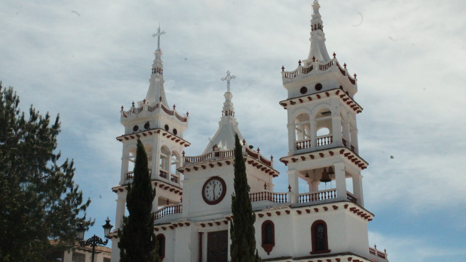 8-Hour Mazamitla Walking Tour with Los Cazos Waterfall
