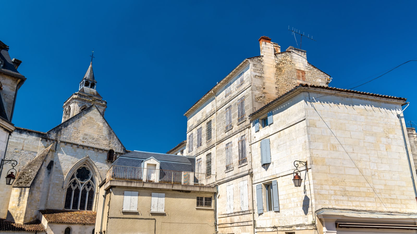 2-Hour Private Cognac Walking Tour with Brandy Heritage