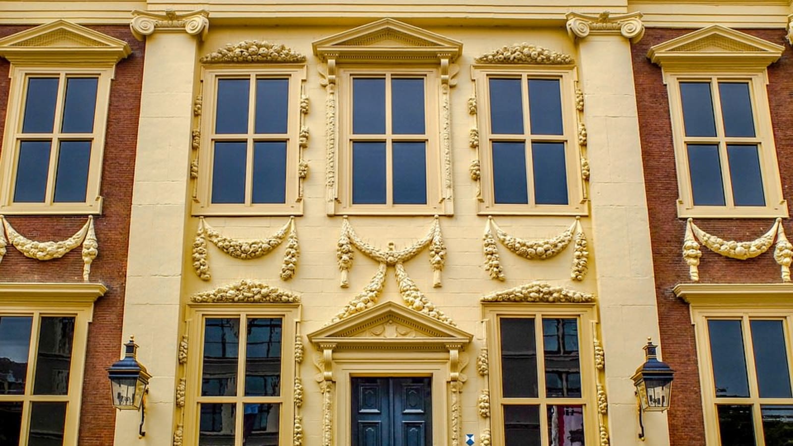 4-Hour The Hague Cultural Walking Tour with Mauritshuis Museum