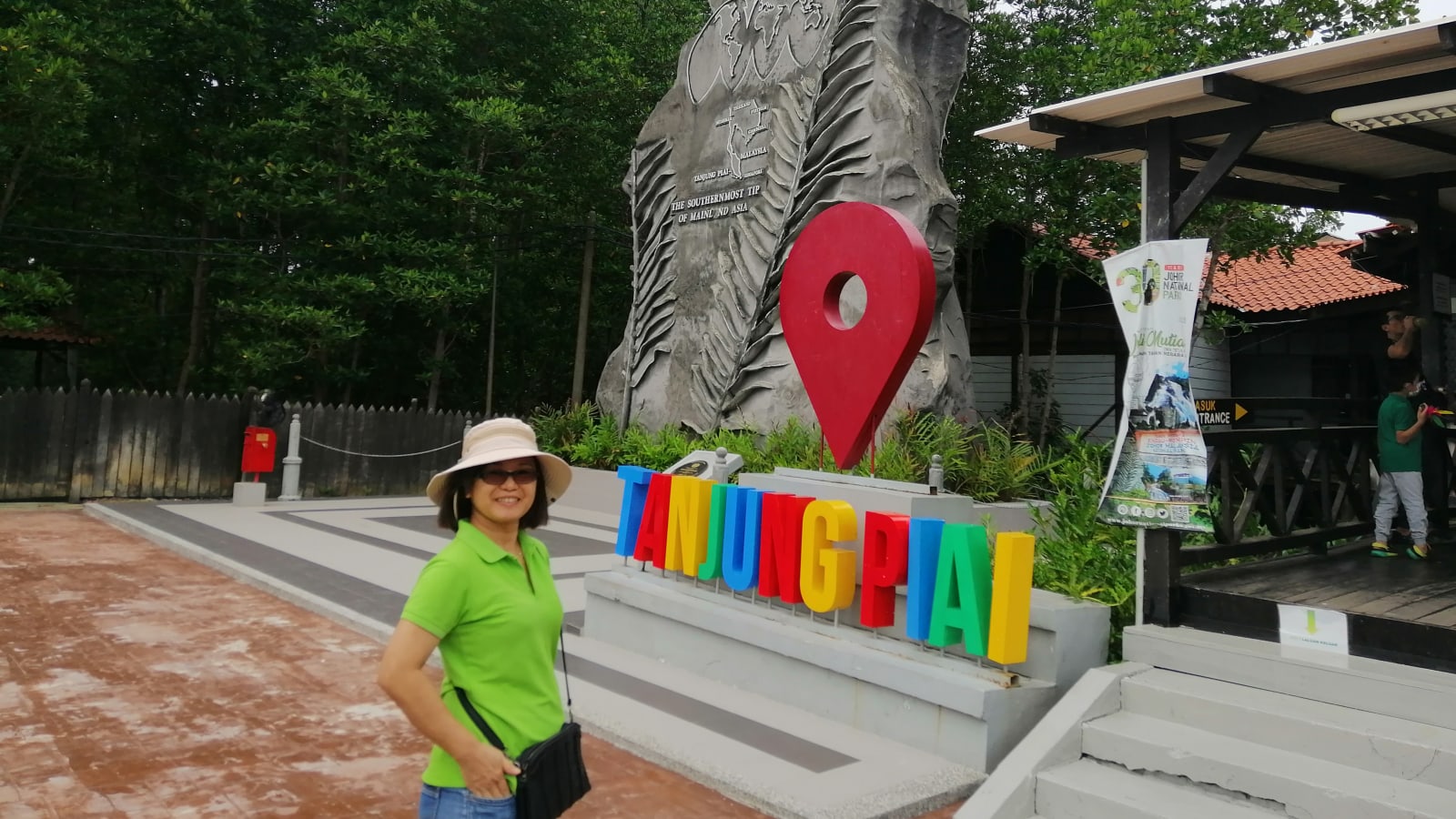 8-Hour Kukup and Tanjung Piai Tour with Seafood Lunch