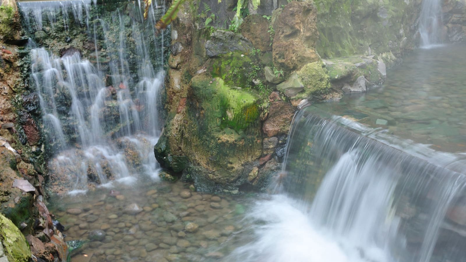 12-Hour Bandung Highlights Tour with Volcano and Hot Spring