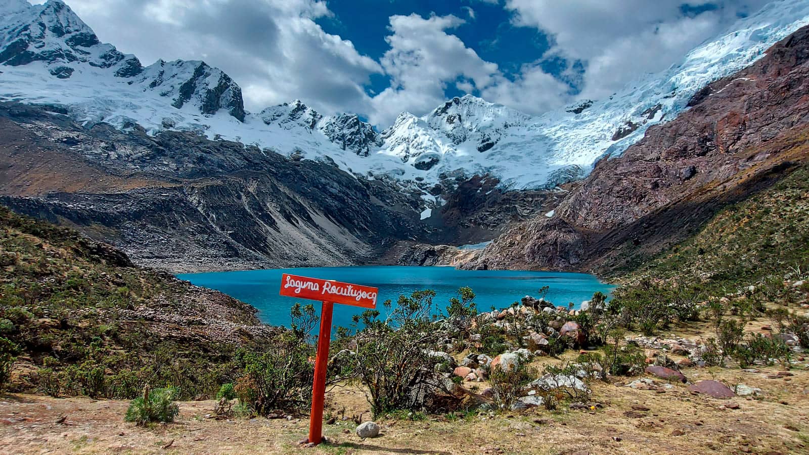 1-Day Hike to Rocutuyocq Lagoon from Huaraz with Frozen Lagoon