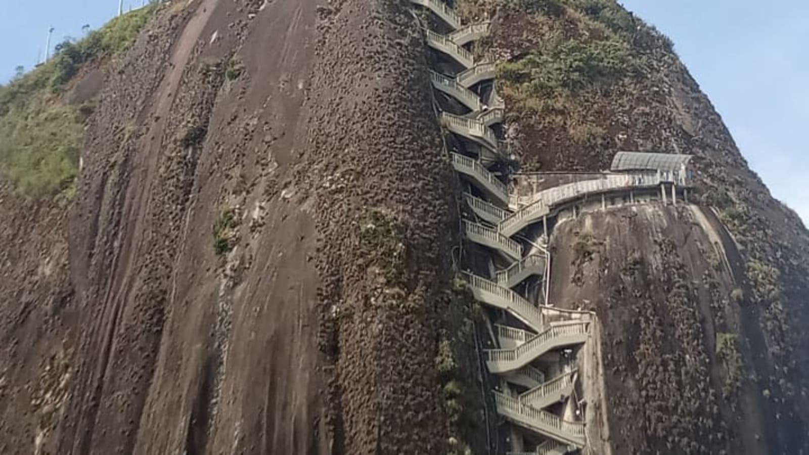 Full-Day Peñol and Guatapé Tour with Rock Climb and Boat Trip