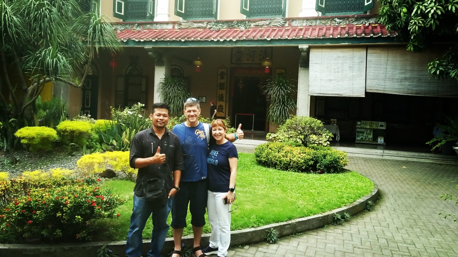 4-Hour Medan Walking Tour with Mosque, Palace and Heritage Sites