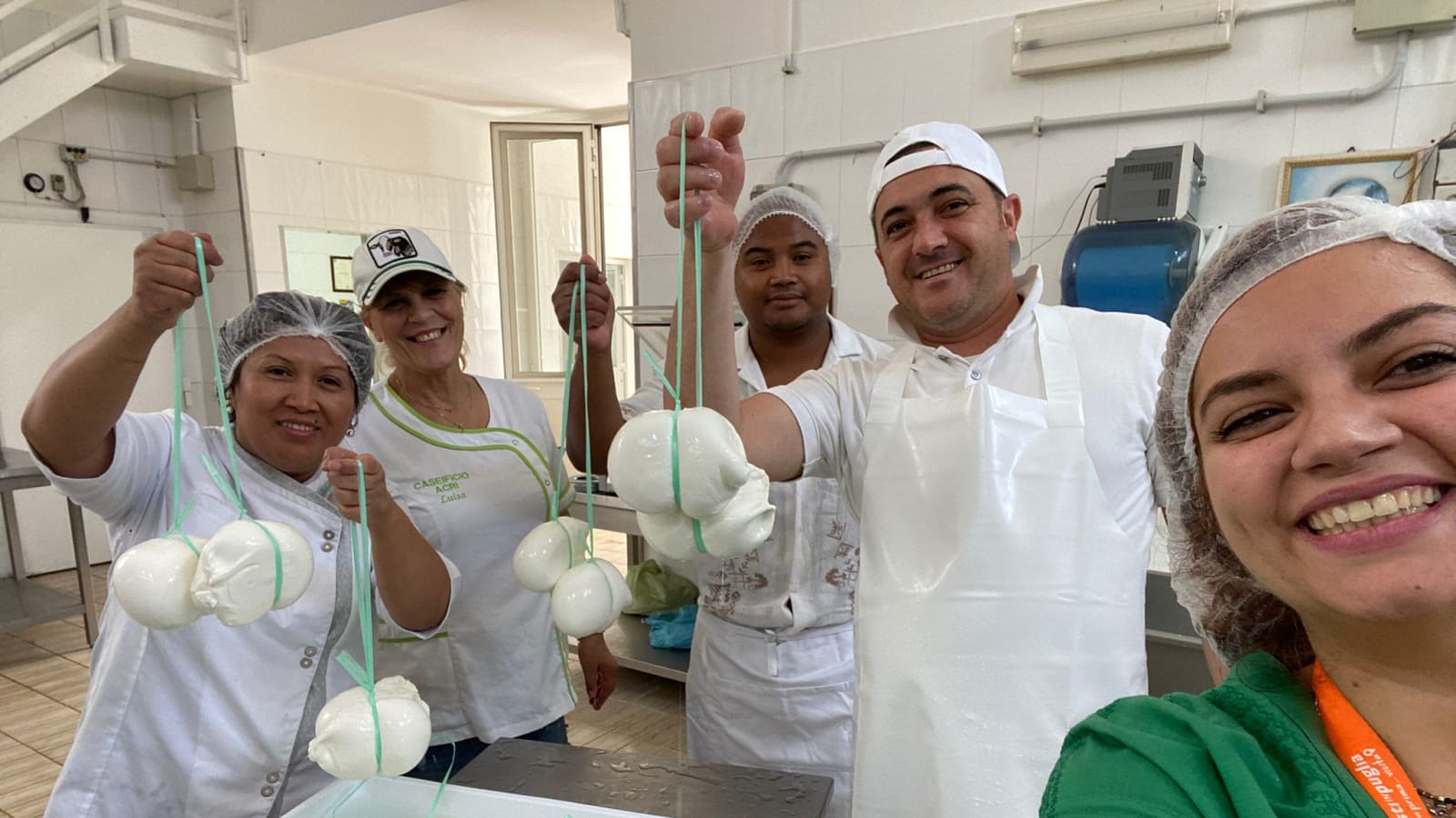 4-Hour Burrata Tour from Bari with Masseria Cheesemaking Experience