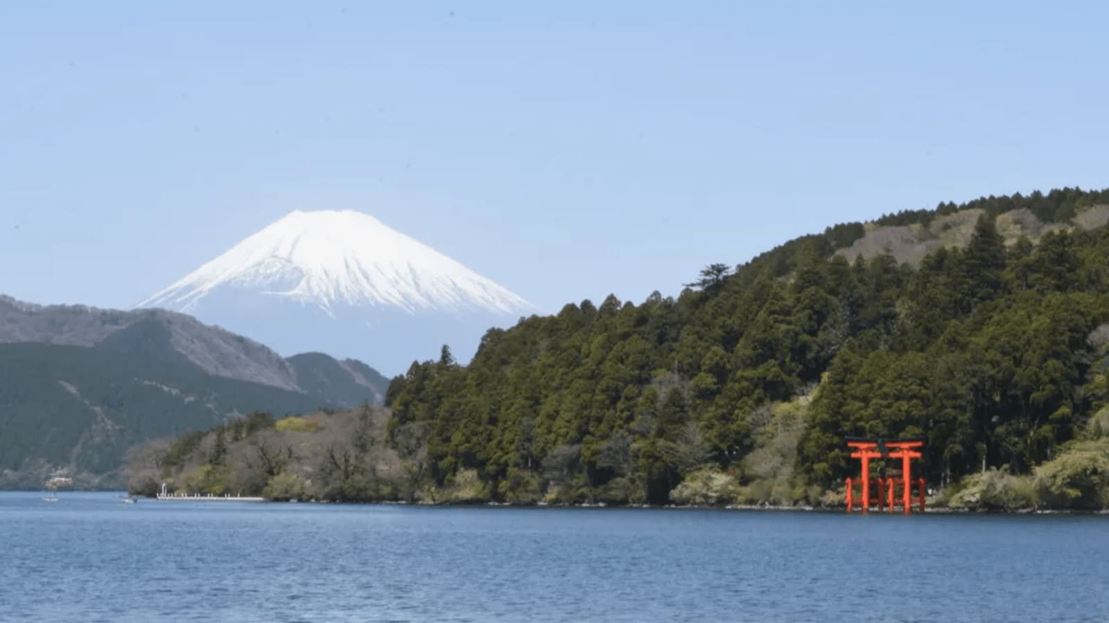 9-Hour Hakone Hachiri Hike with Lake Ashi and Edo Trail Heritage