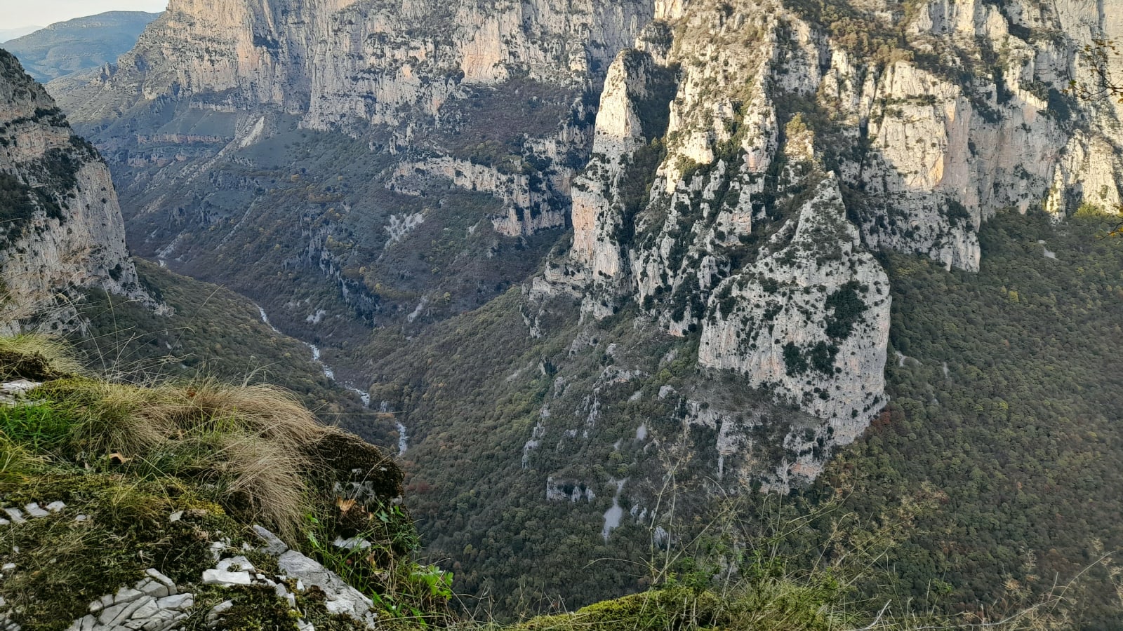 15-Day Greece Contrasts Tour from Igoumenitsa with Zagori and Nicopolis