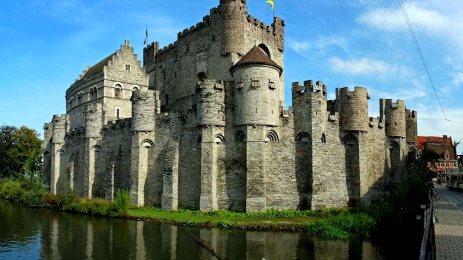 6-Hour Private Bruges and Ghent Tour with Medieval Legends