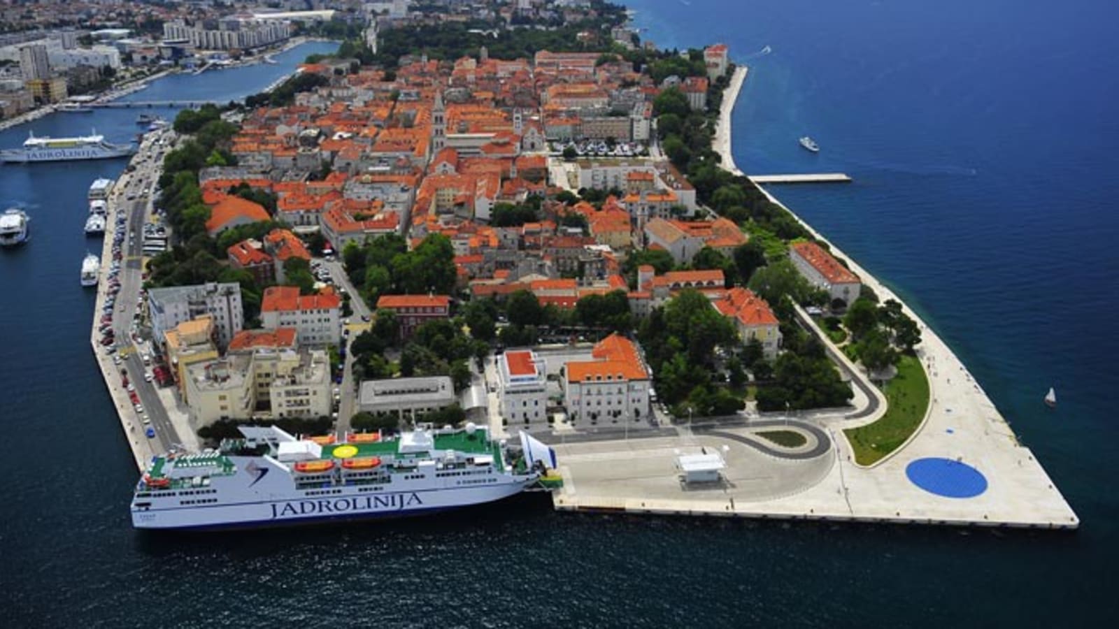 4-Hour Zadar Architecture Tour with Maraschino Liqueur Tasting