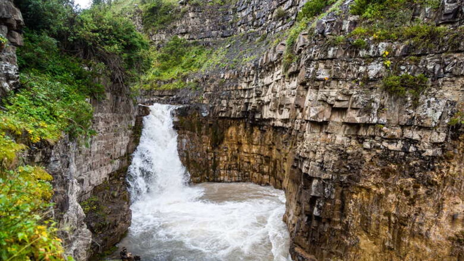 2-Day Almaty Trekking Tour with Tekes Waterfall and Lake Tuzkol