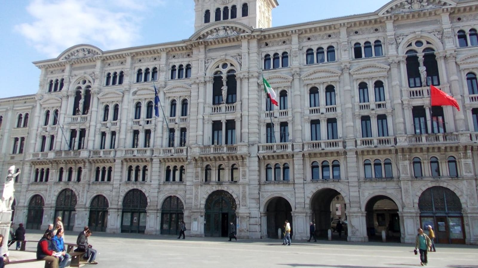 2-Hour Walking Tour of Trieste with San Giusto Hill and Cathedral