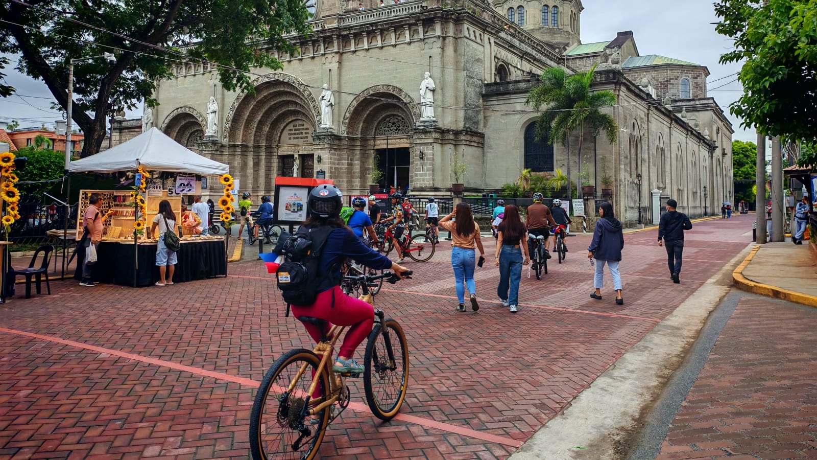 3-Hour Intramuros Walking Tour in Manila with Riverside Views