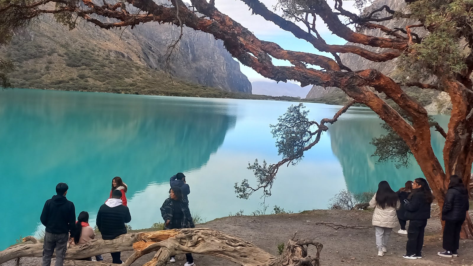 Full-Day Llanganuco Lakes Tour from Huaraz through Huascarán Park