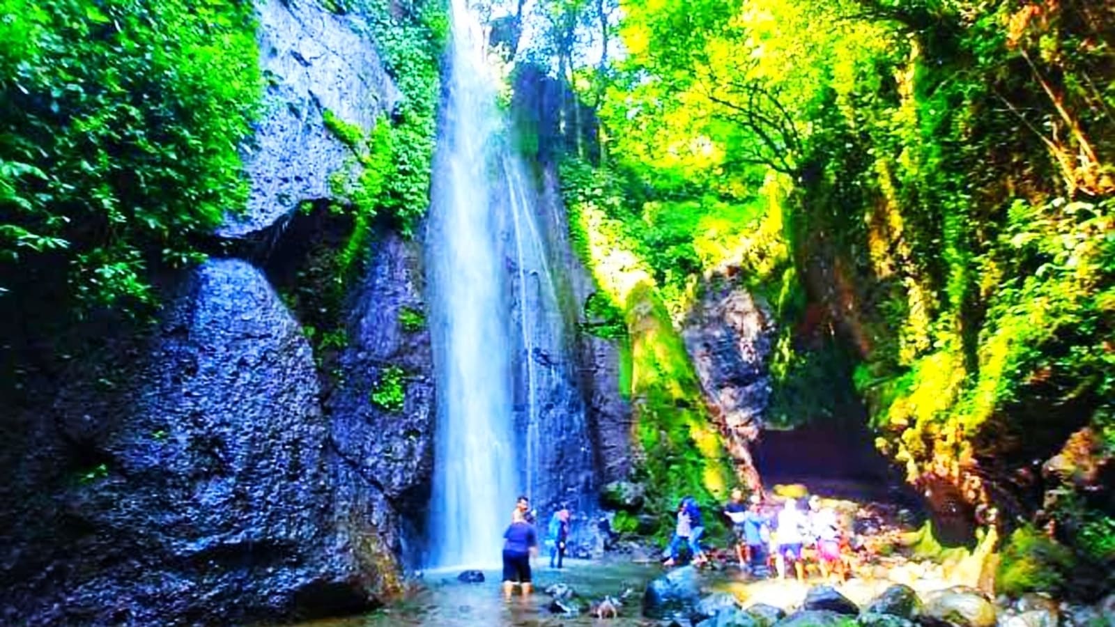 4-Day Jakarta, Bogor and Bandung Tour with Batik and Hot Springs