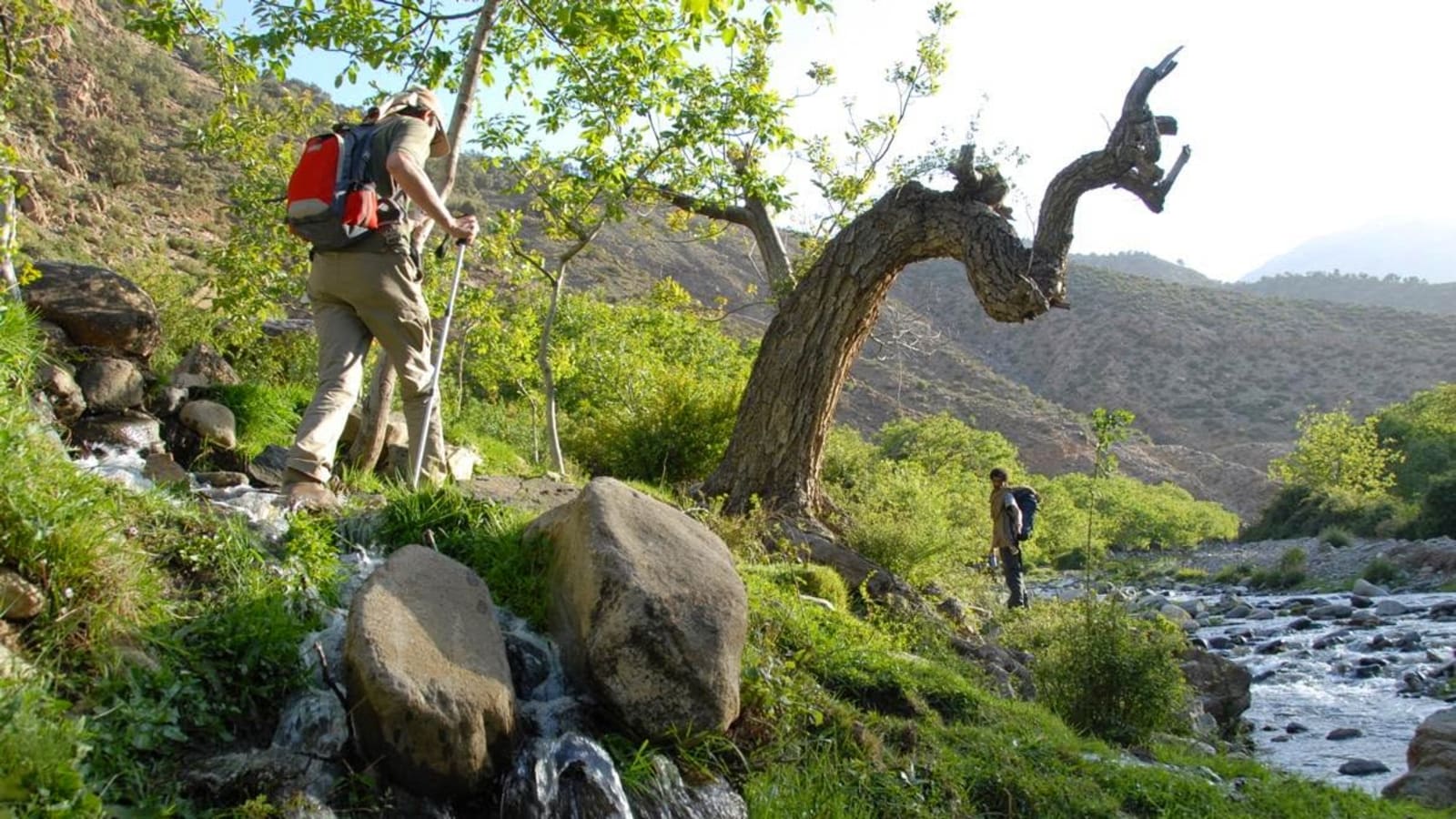 2-Day High Atlas Trek from Marrakech with Berber Guesthouse Stay