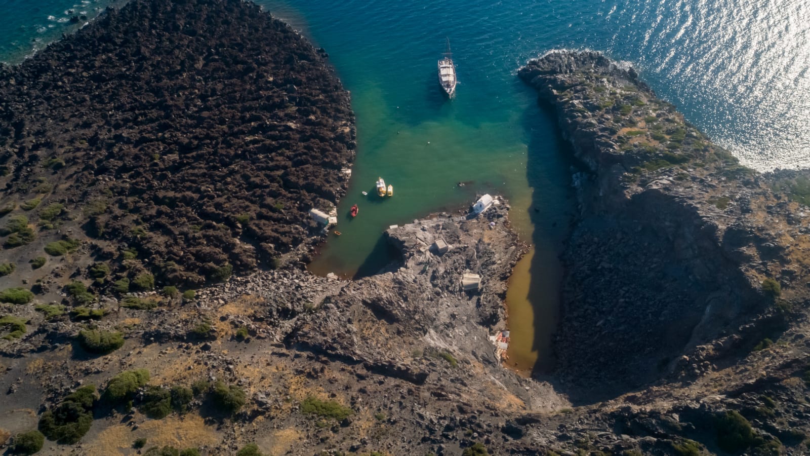 10-Hour Santorini Cruise to Thirasia and Oia Sunset
