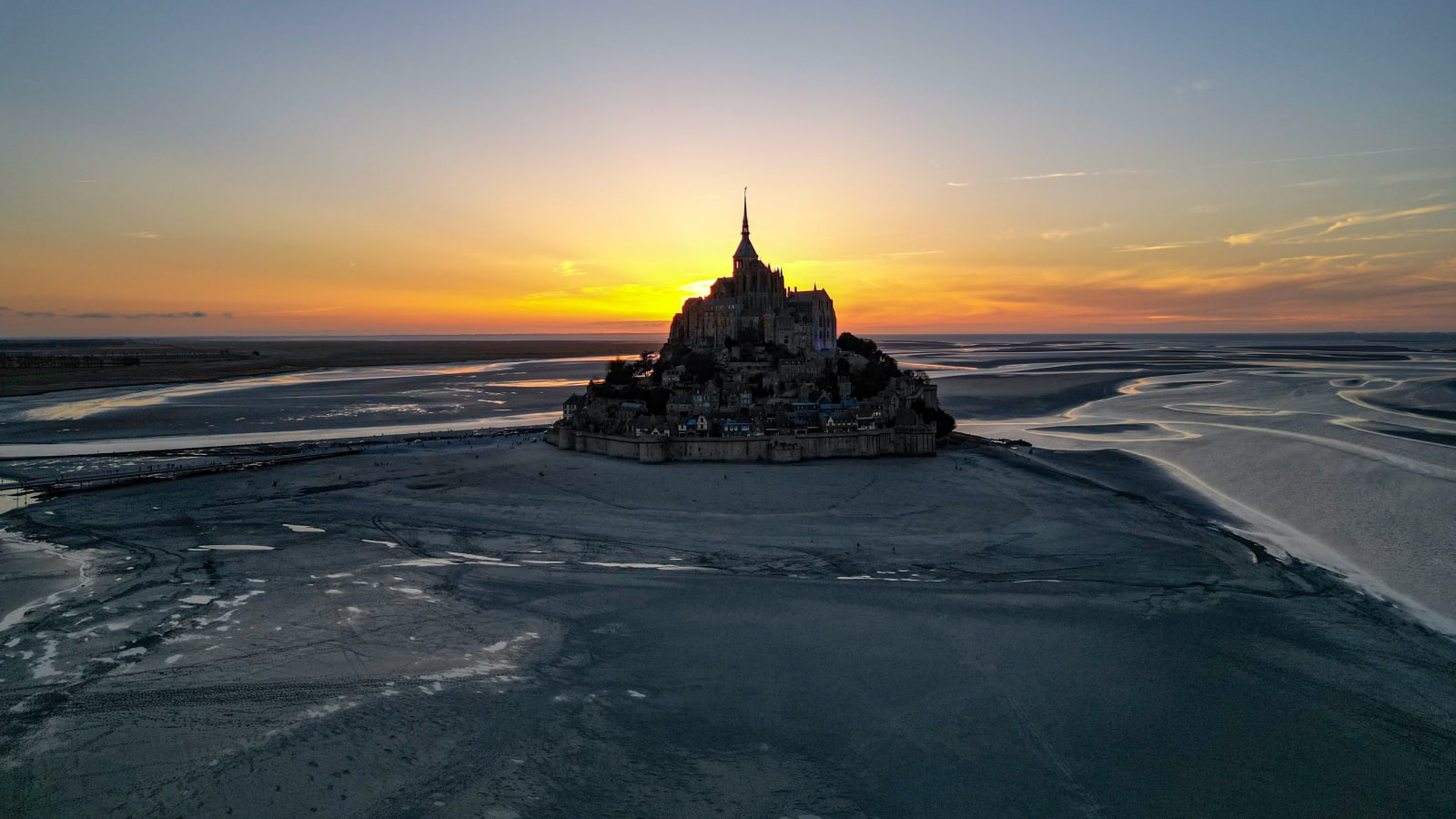12-Hour Private Mont Saint Michel Tour from Paris, Caen or Bayeux