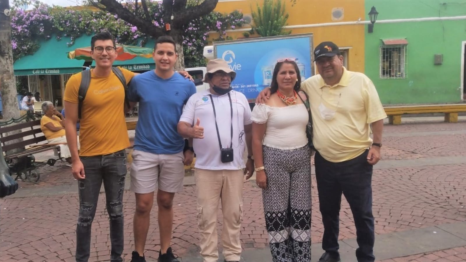 2-Hour Getsemaní Walking Tour with Street Art and Culture