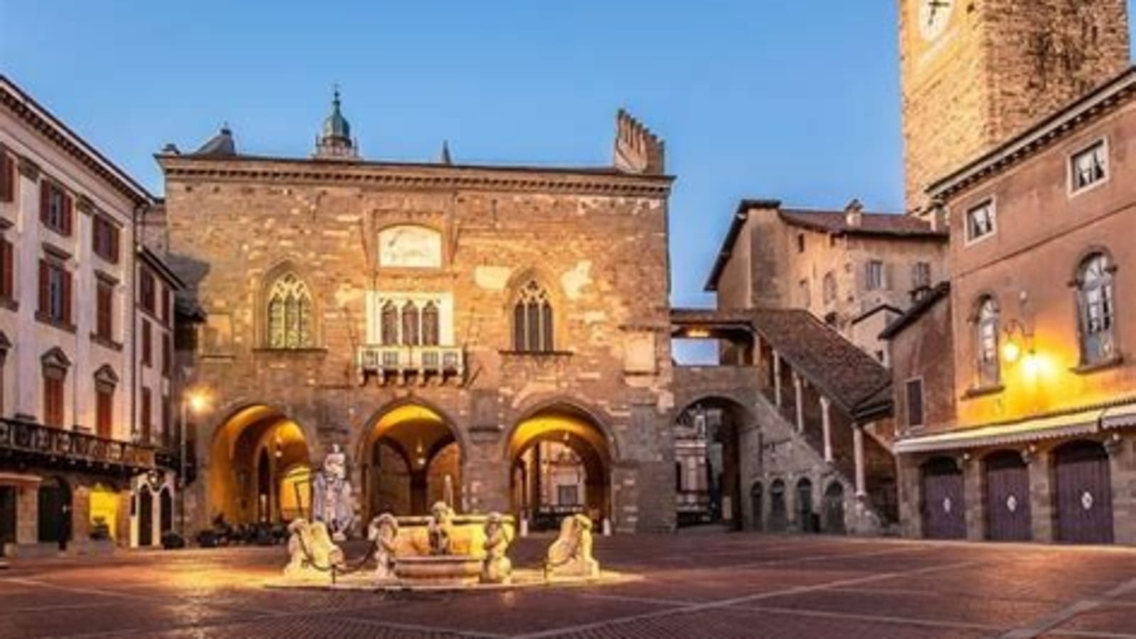3-Hour Bergamo Walking Tour with Santa Maria Maggiore and Chapel Colleoni