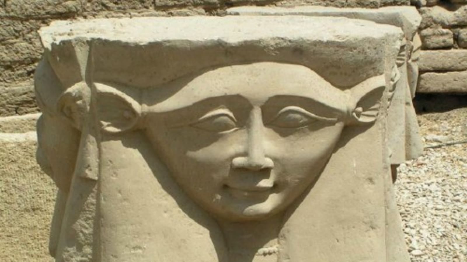 Full-Day Dendera Temple of Hathor Tour with Lotus Boat Cruise