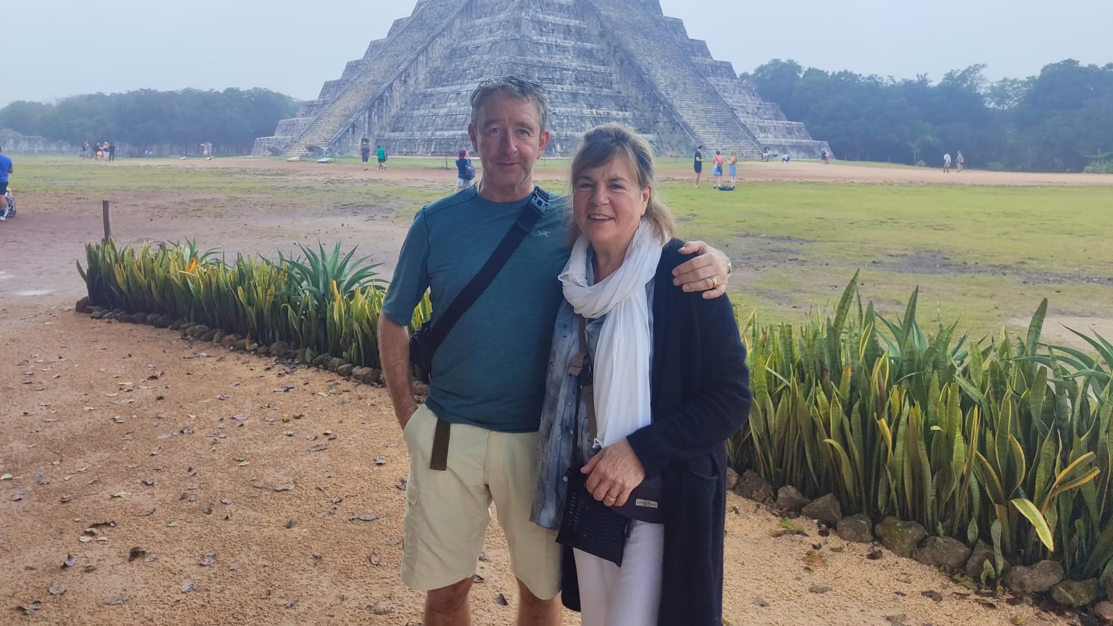10-Hour Private Chichen Itza Tour with Cenote and Valladolid