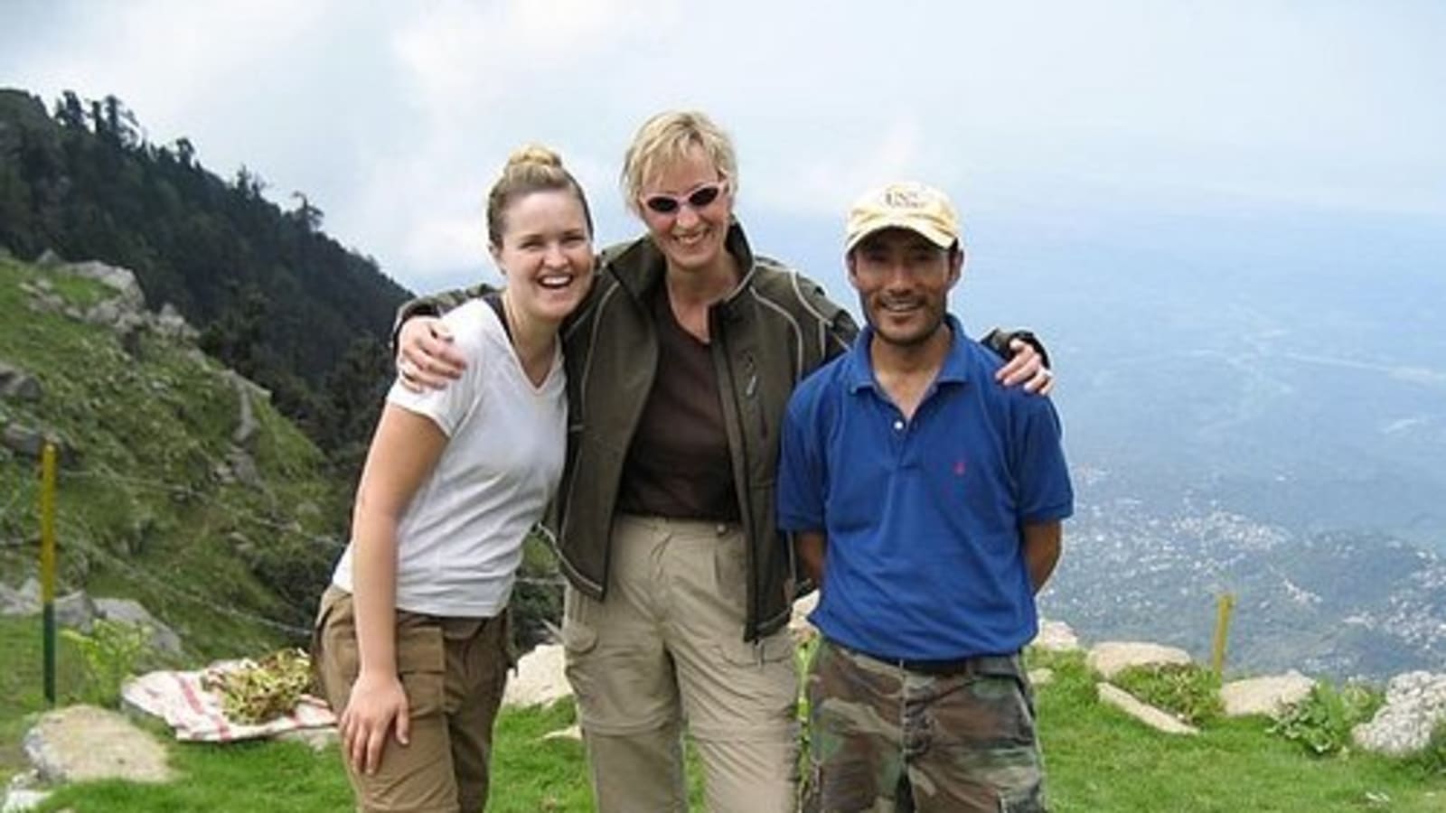 3-Day Dharamshala Sightseeing and Trekking Tour with Triund