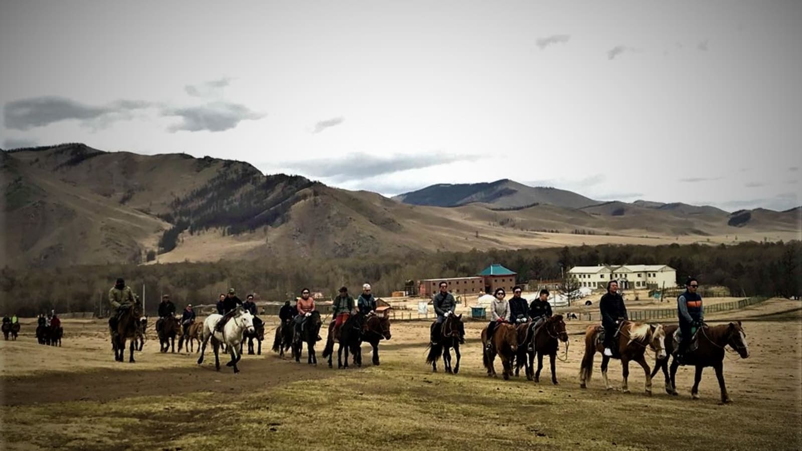 5-Day Mongolia National Parks Tour with Karakorum and Erdenezuu