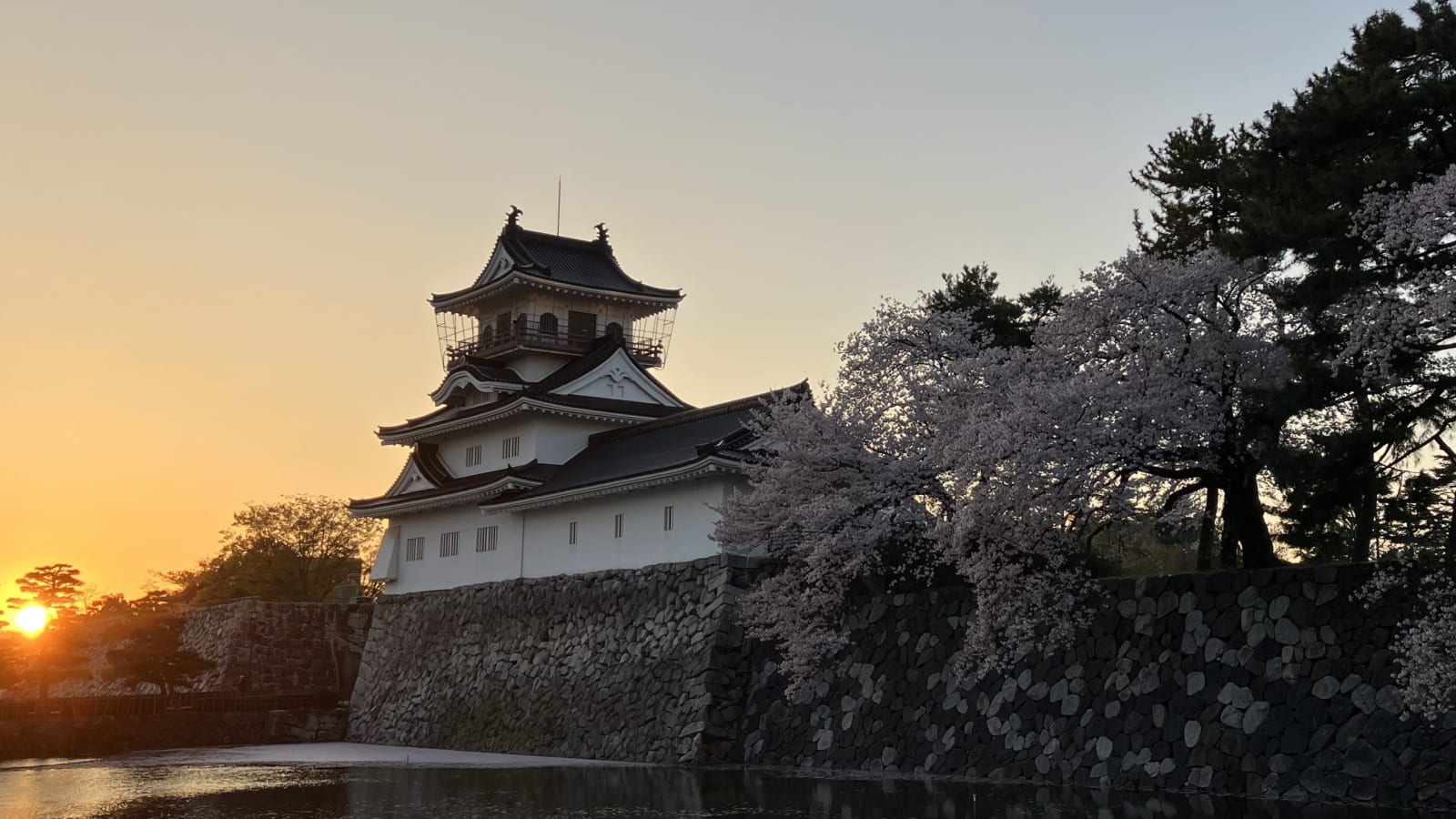 6-Hour Toyama City Tour with Iwase District and Toyama Bay Sushi