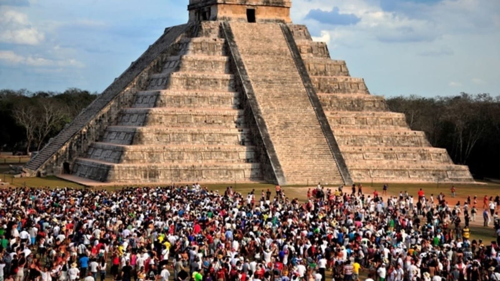 12-Hour Chichen Itza and Valladolid Tour with Cenote Swim