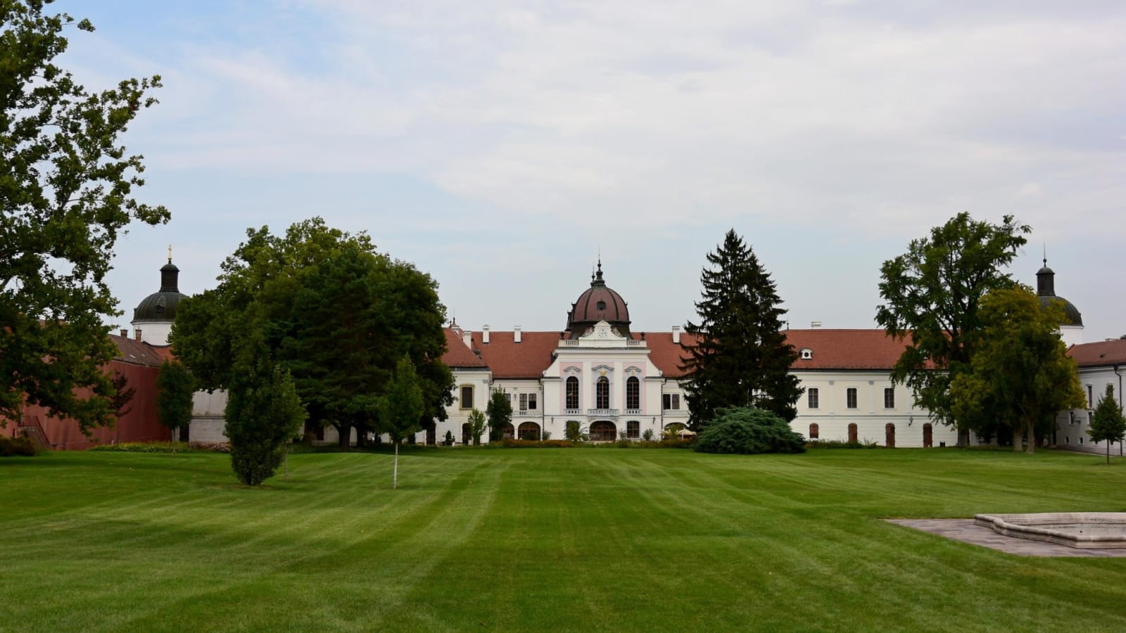 4-Hour Sissi Castle Tour to Gödöllő from Budapest by Train
