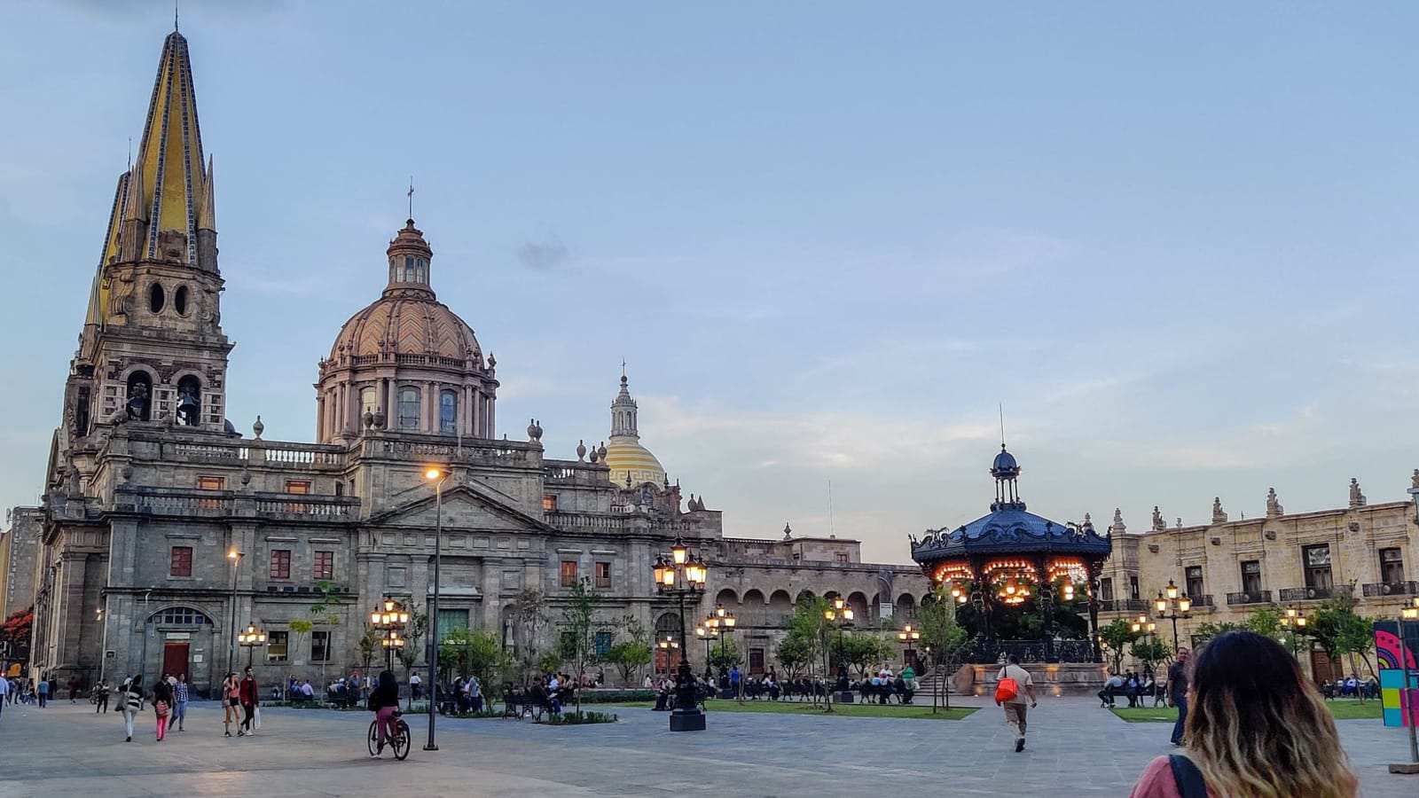 9-Hour Guadalajara and Tlaquepaque Tour with Mariachi and Folklore