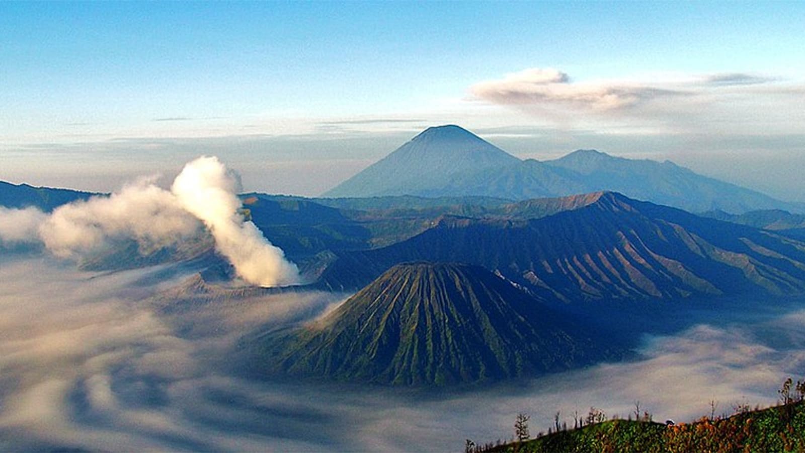 3-Day Bromo and Ijen Adventure from Surabaya with Blue Flame Trek