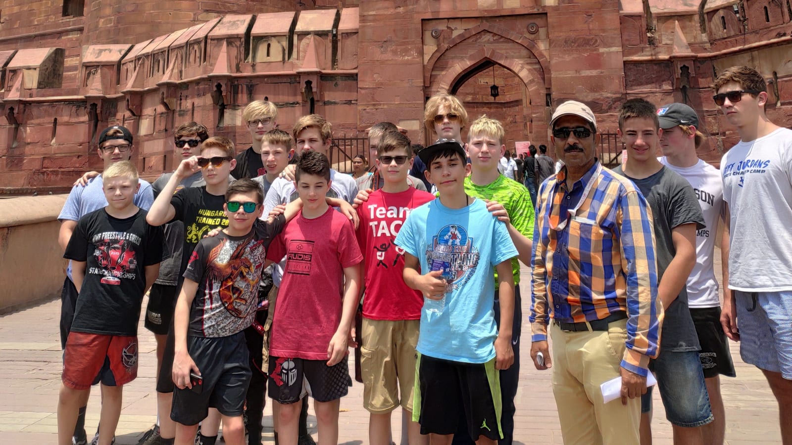 2-Day Agra and Vrindavan Tour with Taj Mahal Sunrise