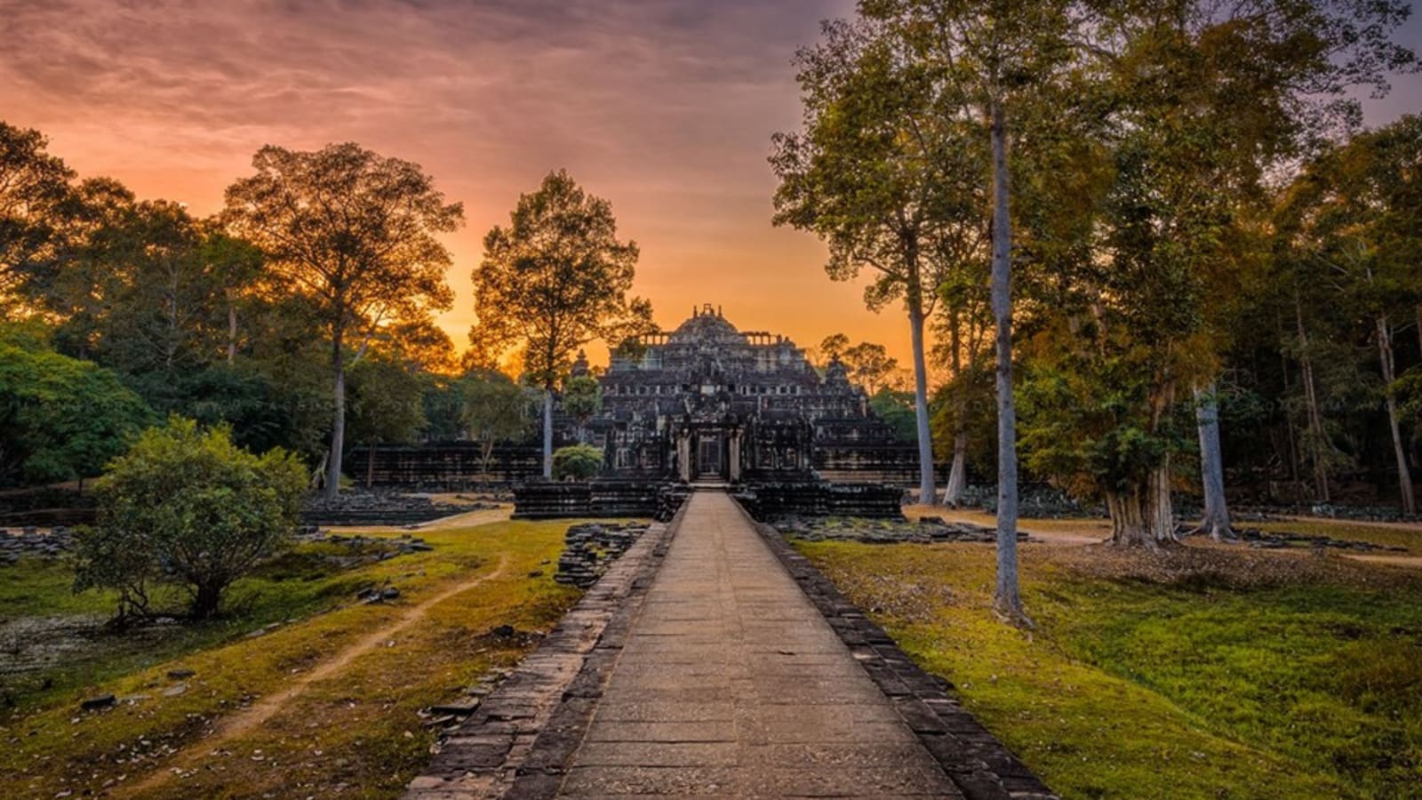 7-Day Cambodia Heritage Tour with Angkor, Phnom Kulen and Phnom Penh