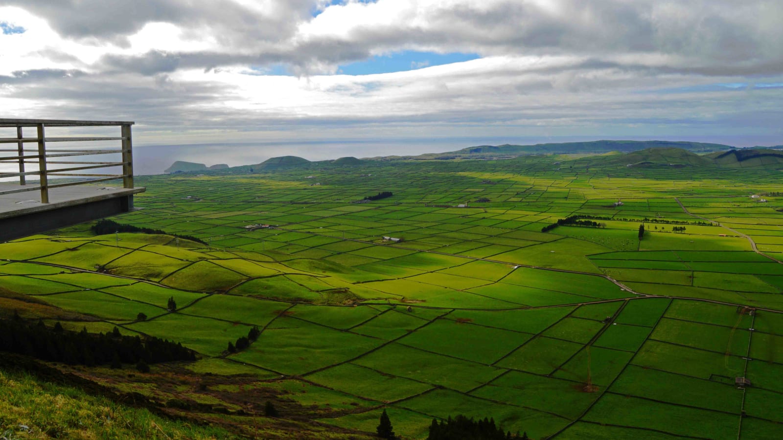 8-Hour Terceira Island Tour with Algar do Carvão and Cheese Tasting