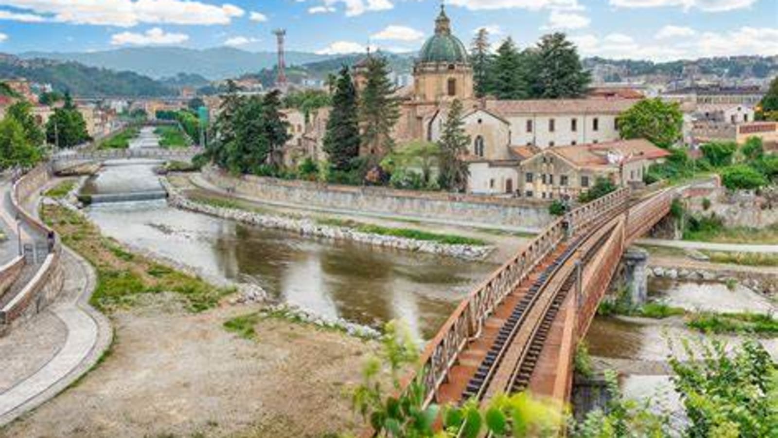 7-Day Calabria Tour from Sila National Park to the Stretto