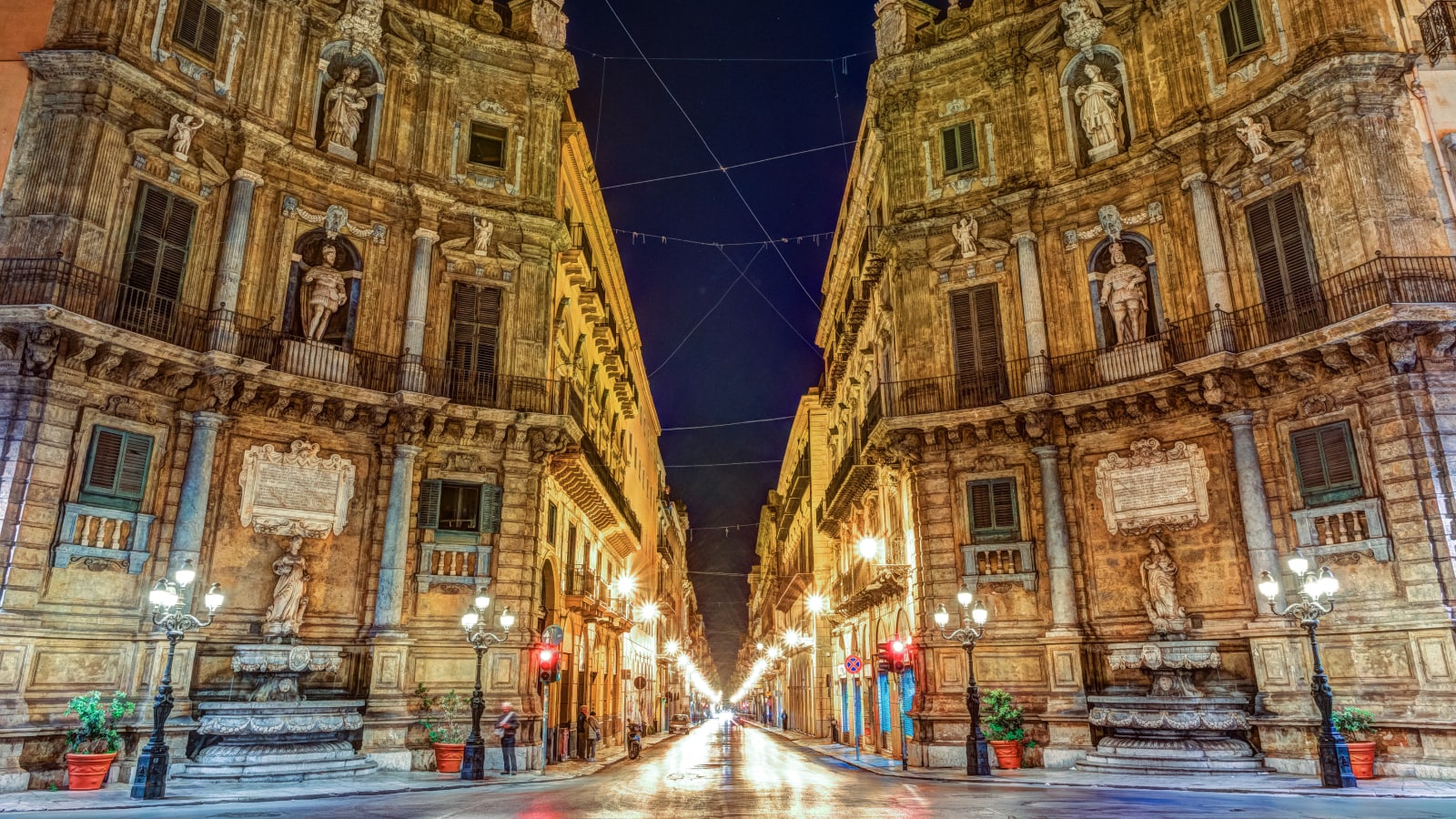 2-Hour Private Walking Tour of Palermo with Puppet Theatre Heritage