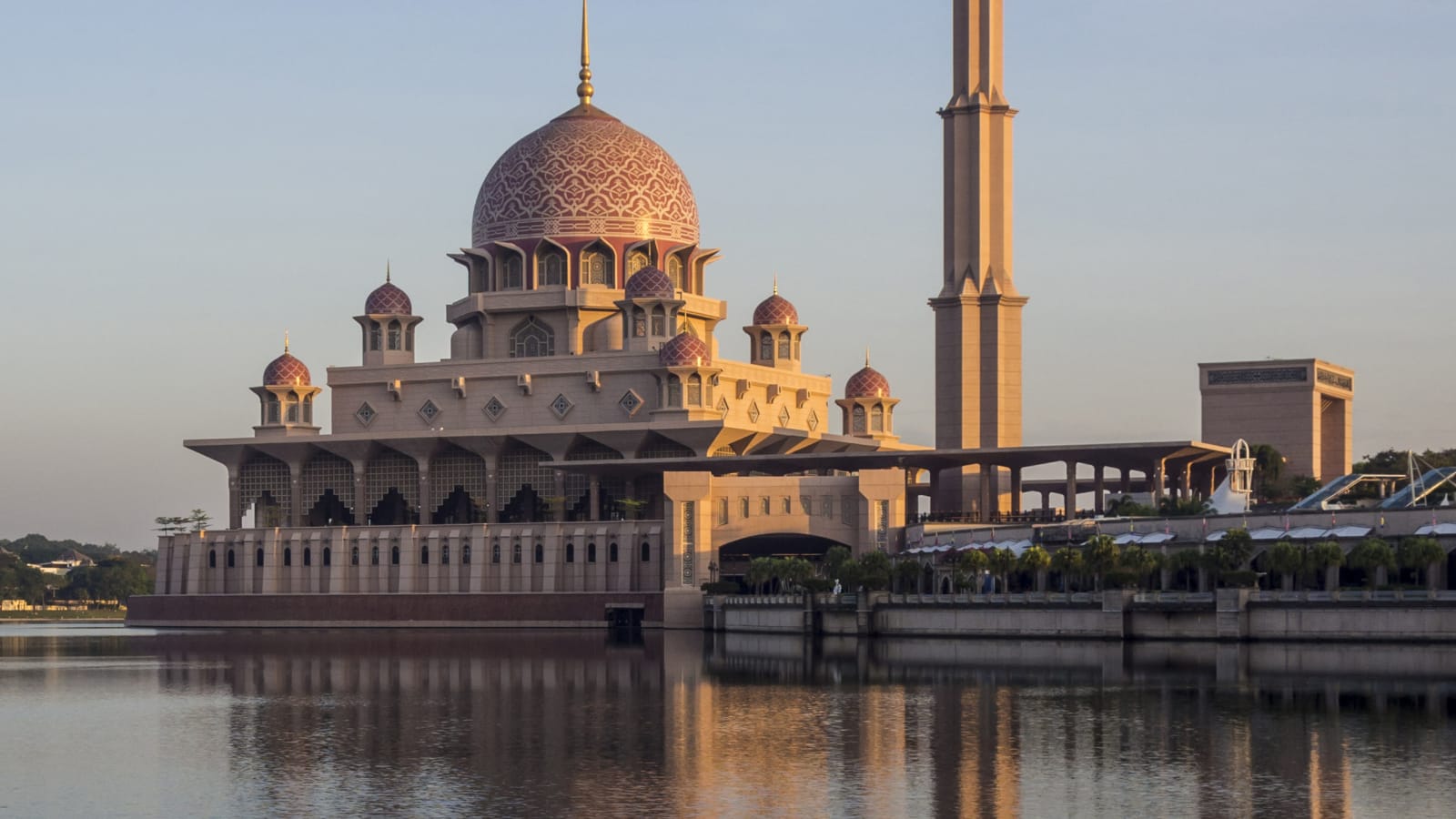 Full-Day Kuala Lumpur Sightseeing Tour with Putrajaya and Shopping