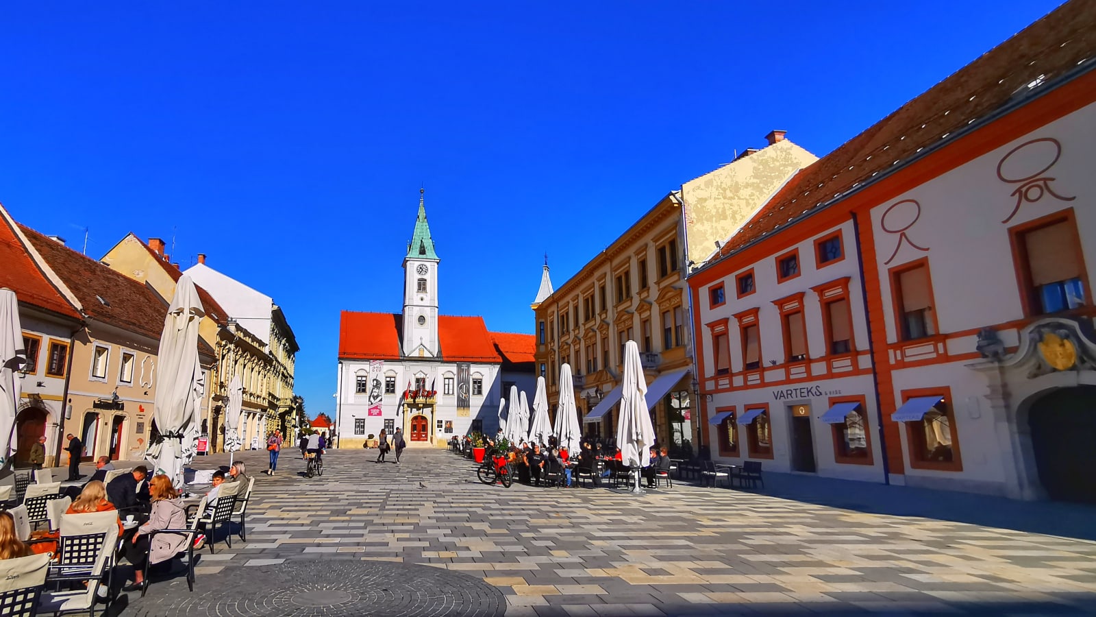 7-Hour Trakošćan Castle and Varaždin Tour with Baroque City Walk