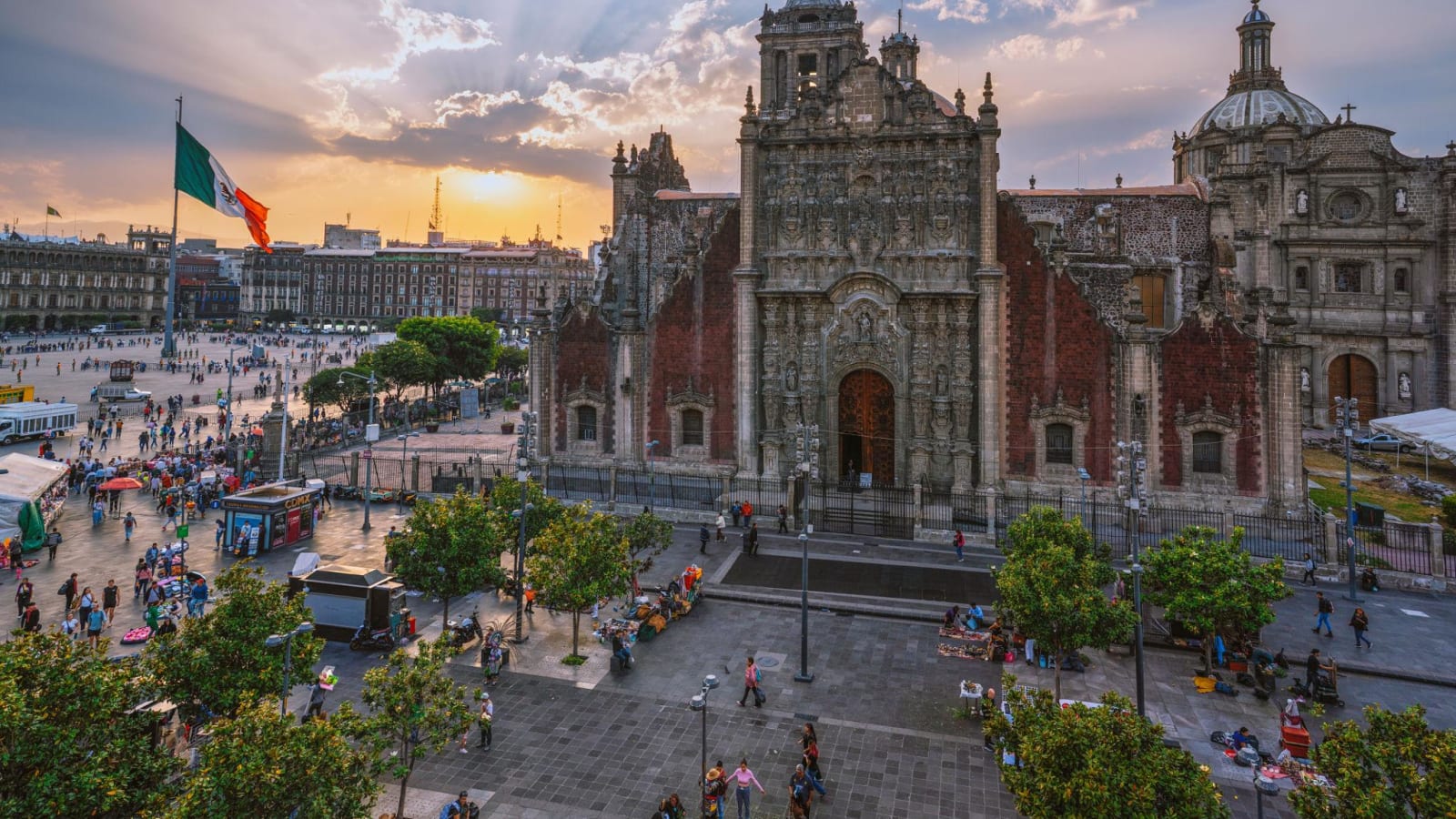 7-Day Mexico City and Colonial Heritage Tour with Teotihuacán