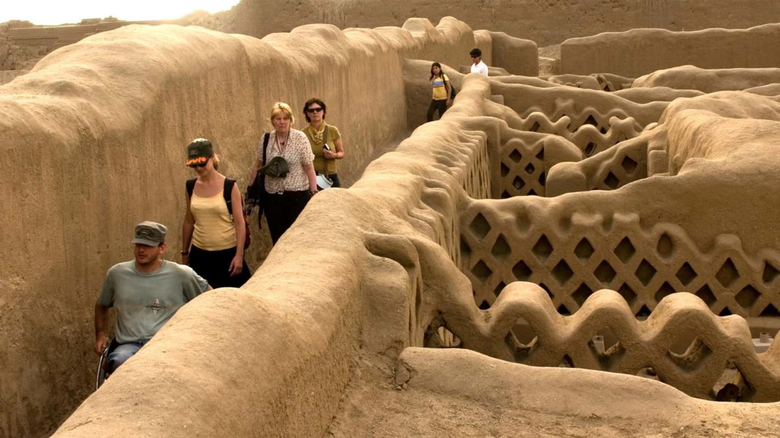 5-Hour Chan Chan and Huanchaco Beach Tour from Trujillo