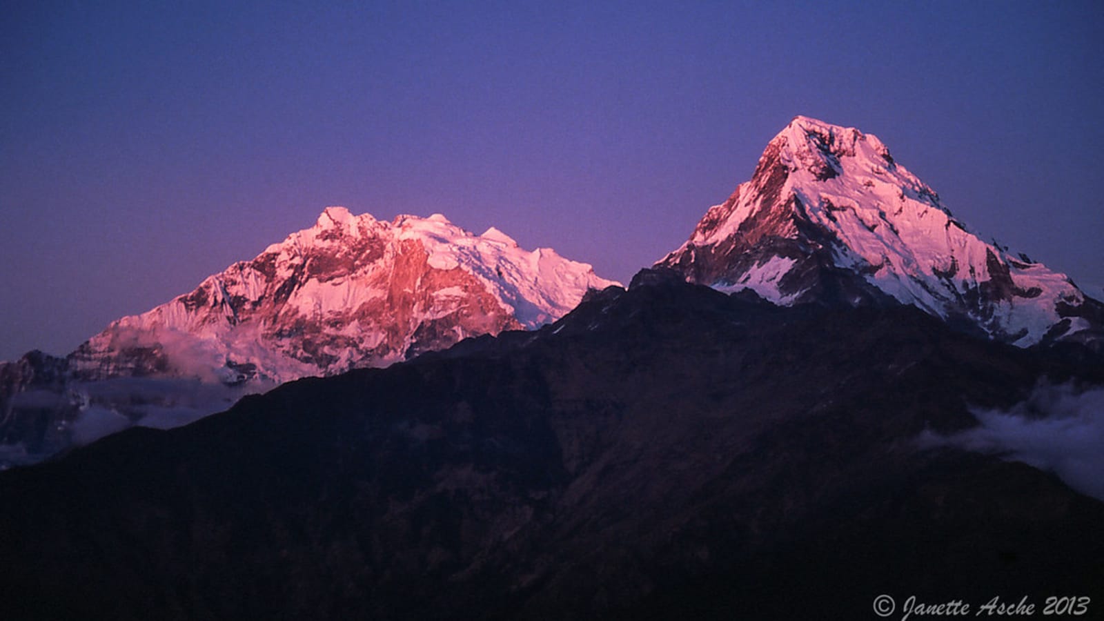 22-Day Annapurna Circuit Trek from Kathmandu with Poon Hill and Muktinath
