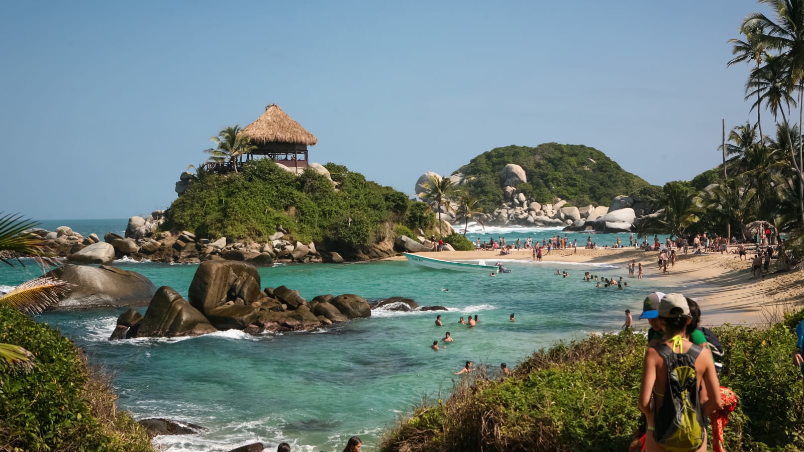 7-Day Caribbean Colombia Tour with Tayrona, Taironaka and Minca