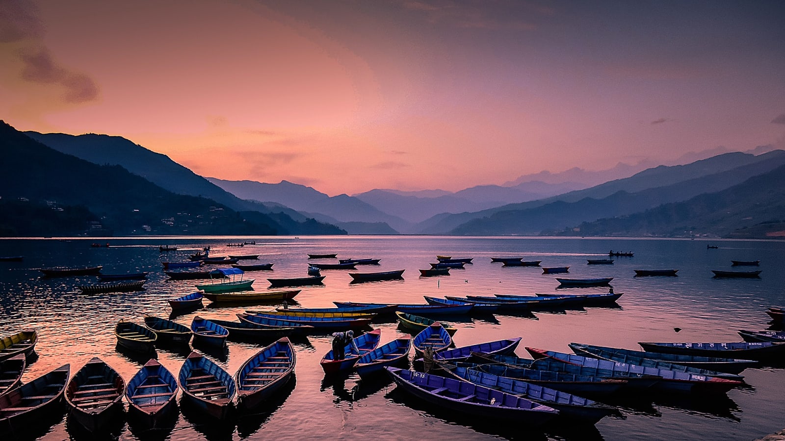 9-Day Nepal Tour with Pokhara, Chitwan Safari and Nagarkot Views