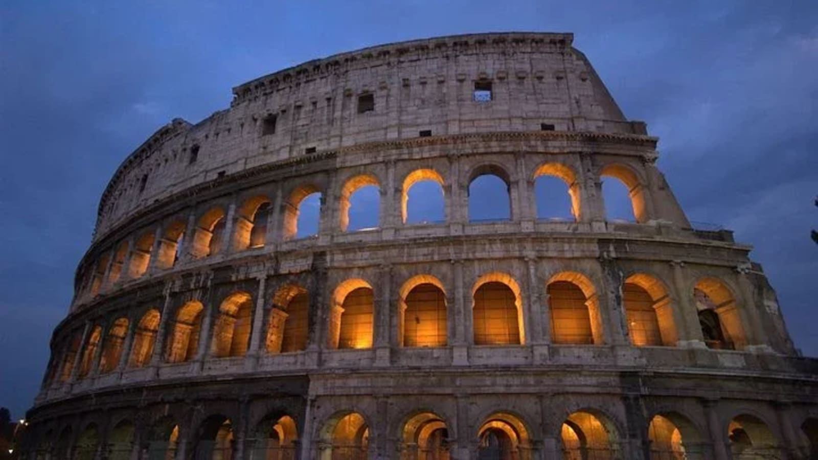 7-Day Rome Cycling Tour with La Grande Bellezza and Lake Bracciano