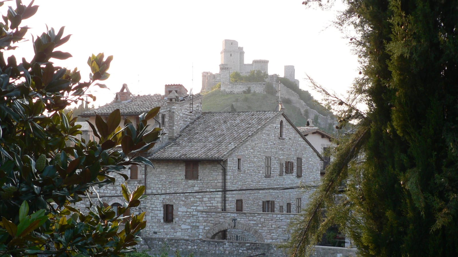 3-Hour Walking Tour of Lesser-Known Assisi with Roman Heritage